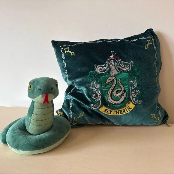 Slytherin Green Snake and Pillow Harry Potter - Main Image